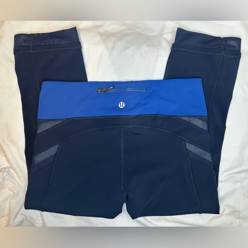 Lululemon Illumina Crop Tights Size 6 Inkwell/Rugged Blue